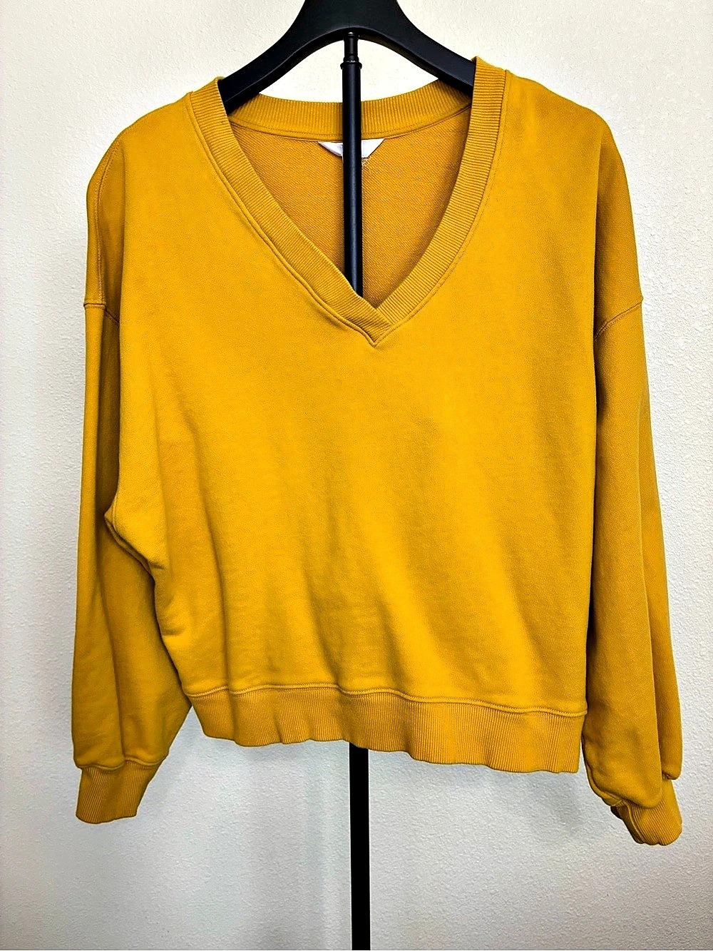 Time and Tru Yellow V-Neck Sweatshirt Size XXL